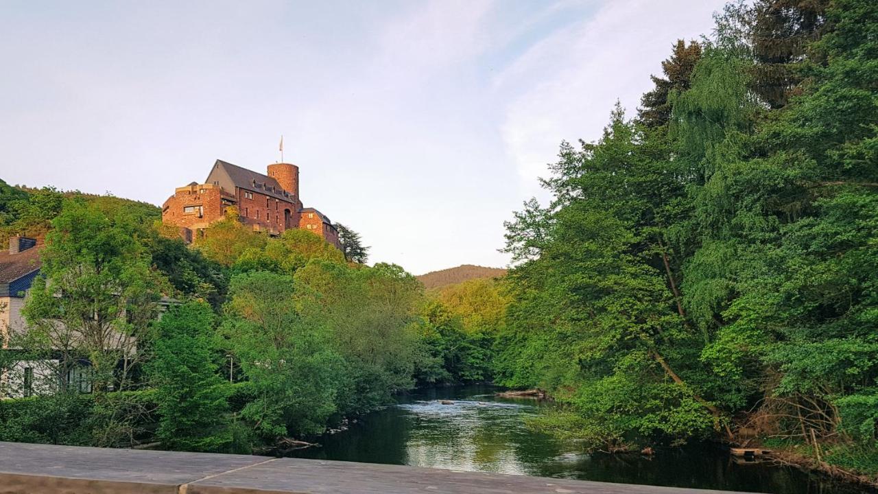 ホテル Gasthof Burg Hausen ハイムバッハ エクステリア 写真